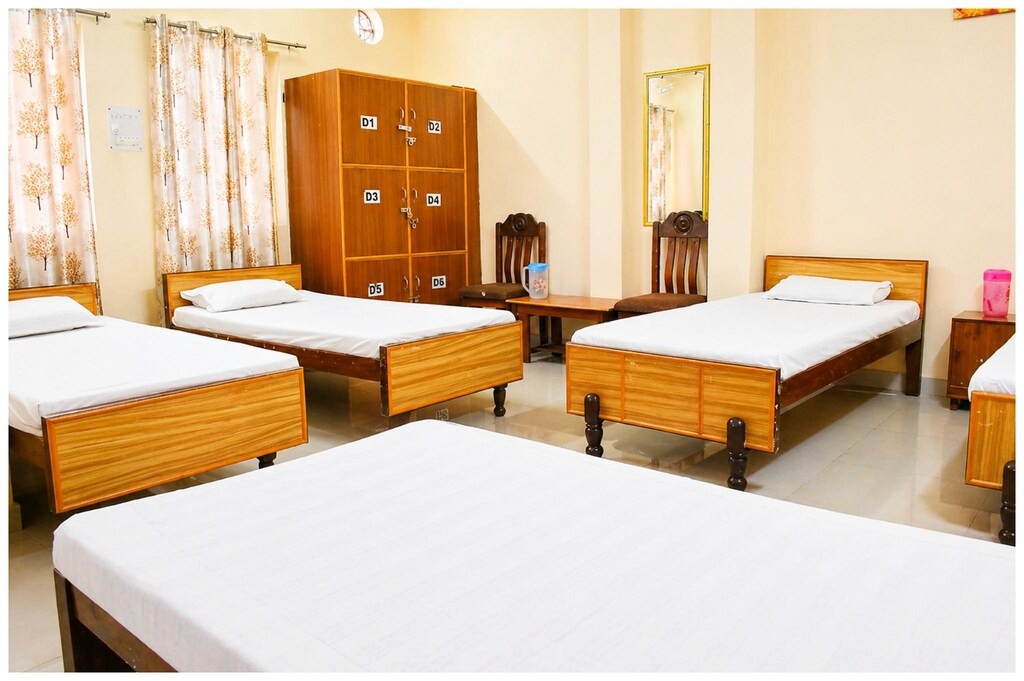 Hotel Golden multi-bed accommodation